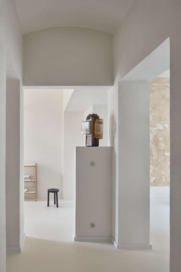 Design Apartment In The Heart Of KLV Exterior foto