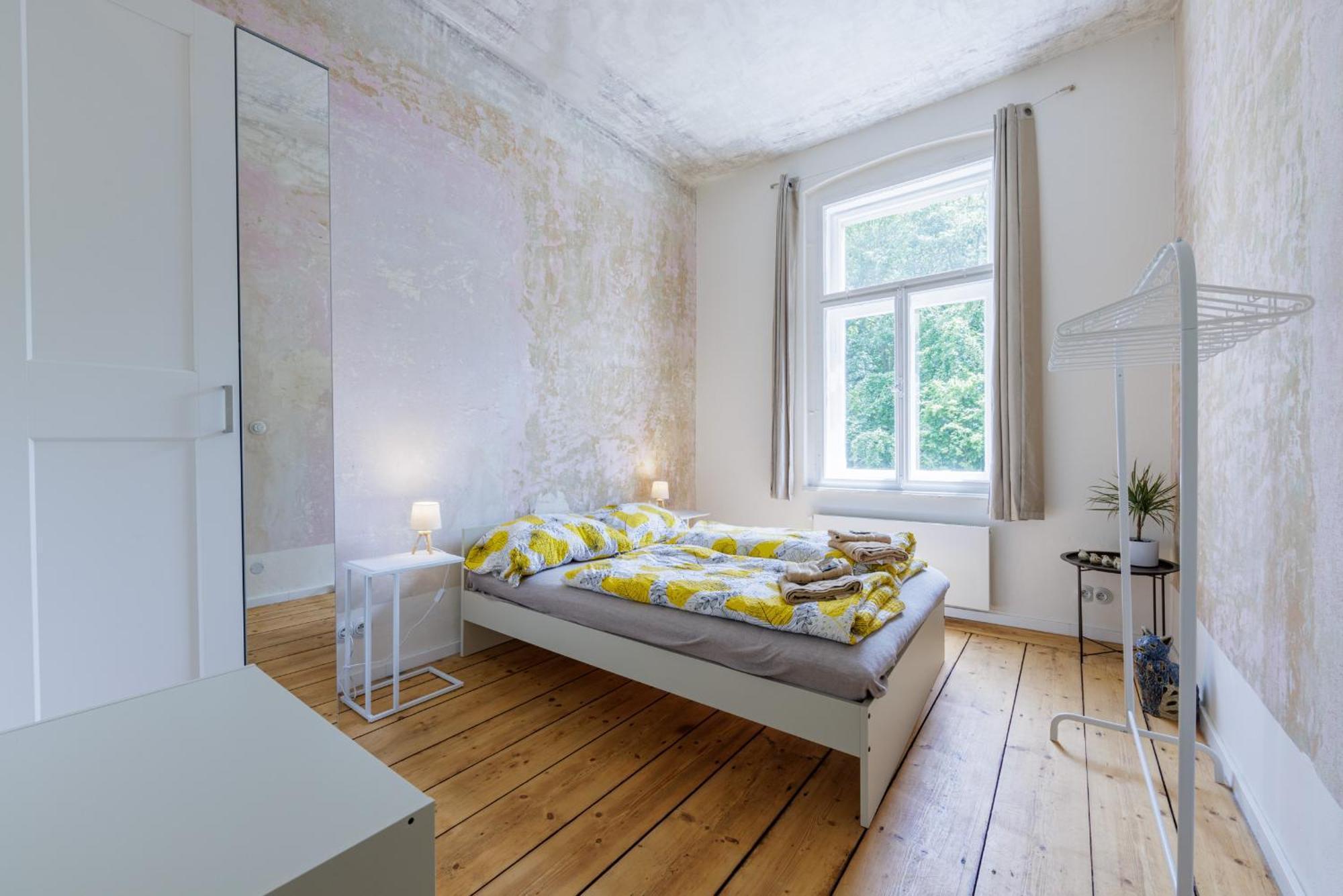 Design Apartment In The Heart Of KLV Exterior foto