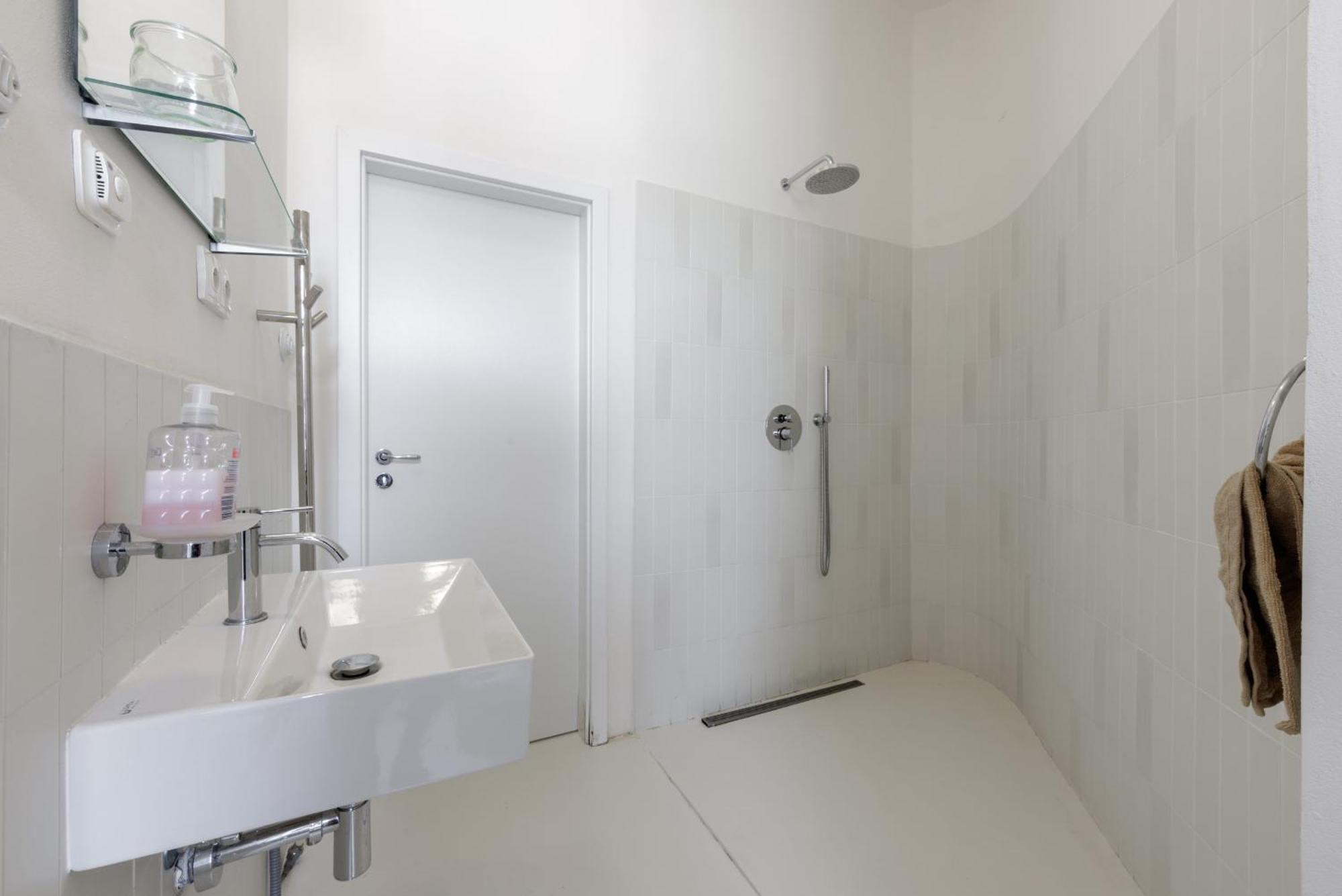 Design Apartment In The Heart Of KLV Exterior foto