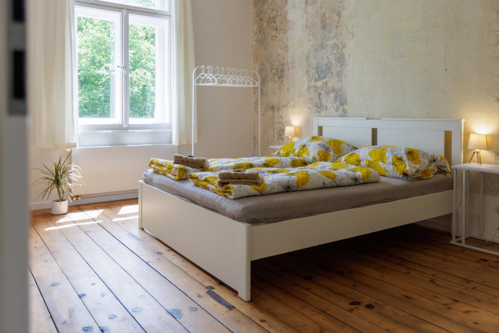 Design Apartment In The Heart Of KLV Exterior foto