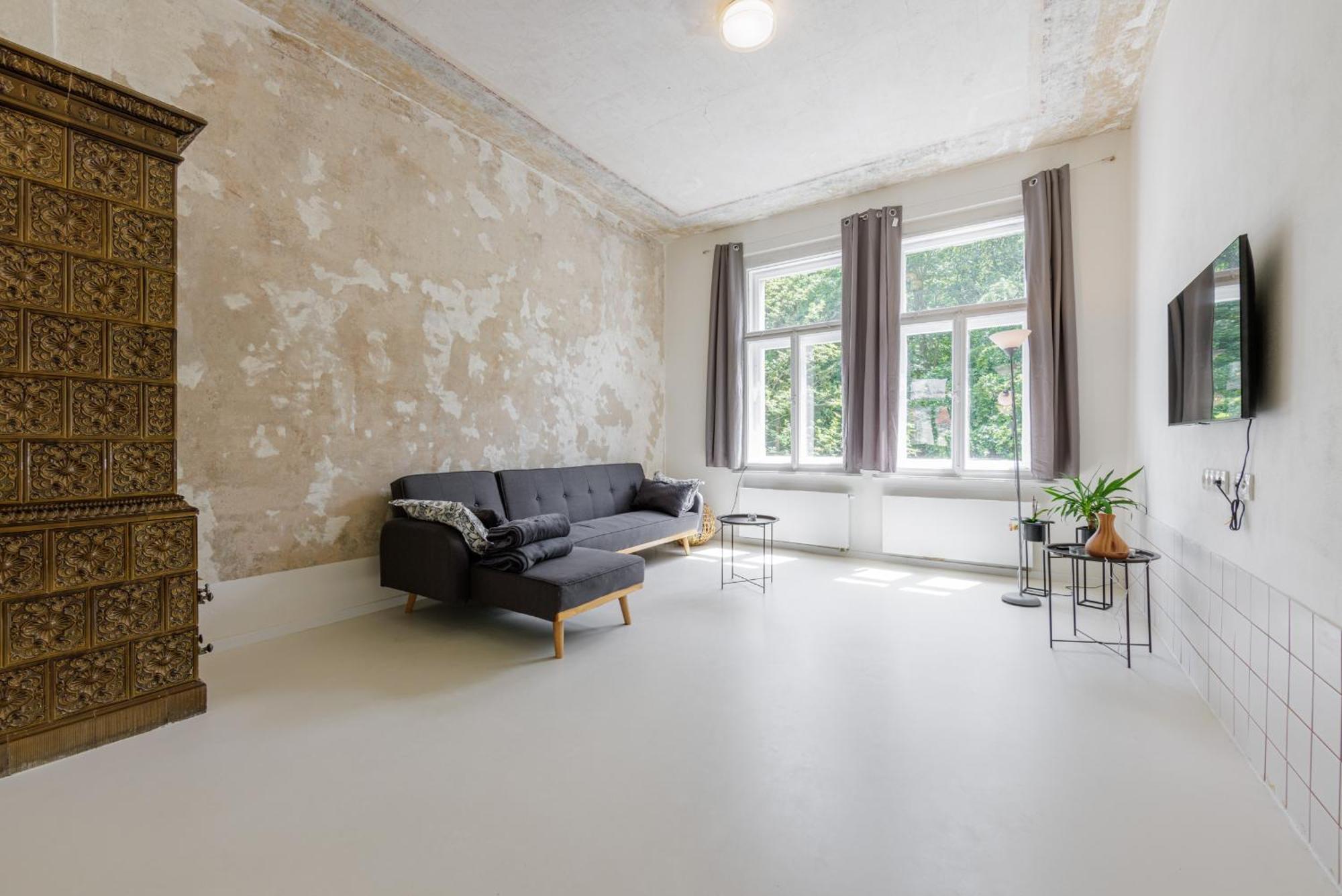 Design Apartment In The Heart Of KLV Exterior foto