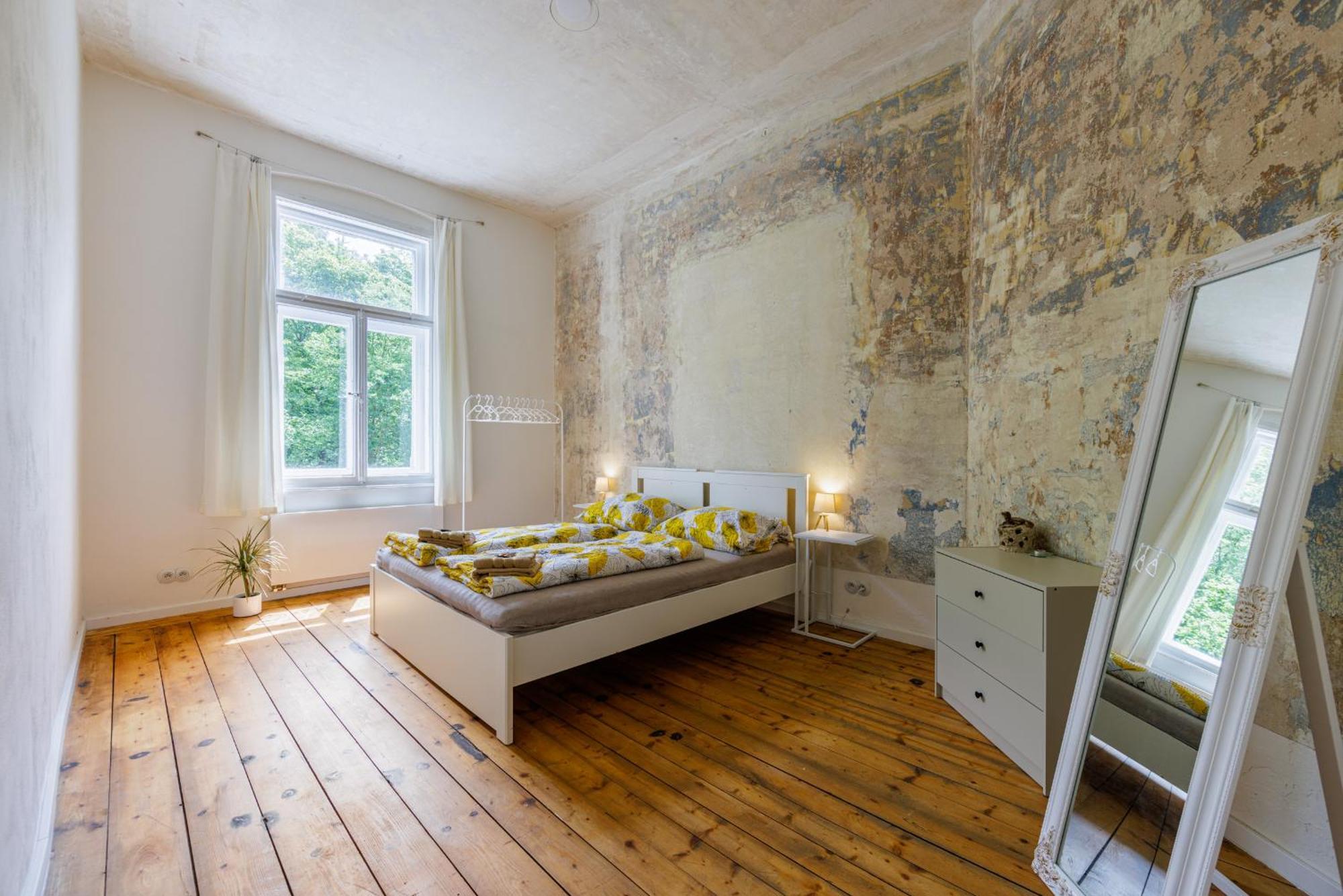 Design Apartment In The Heart Of KLV Exterior foto