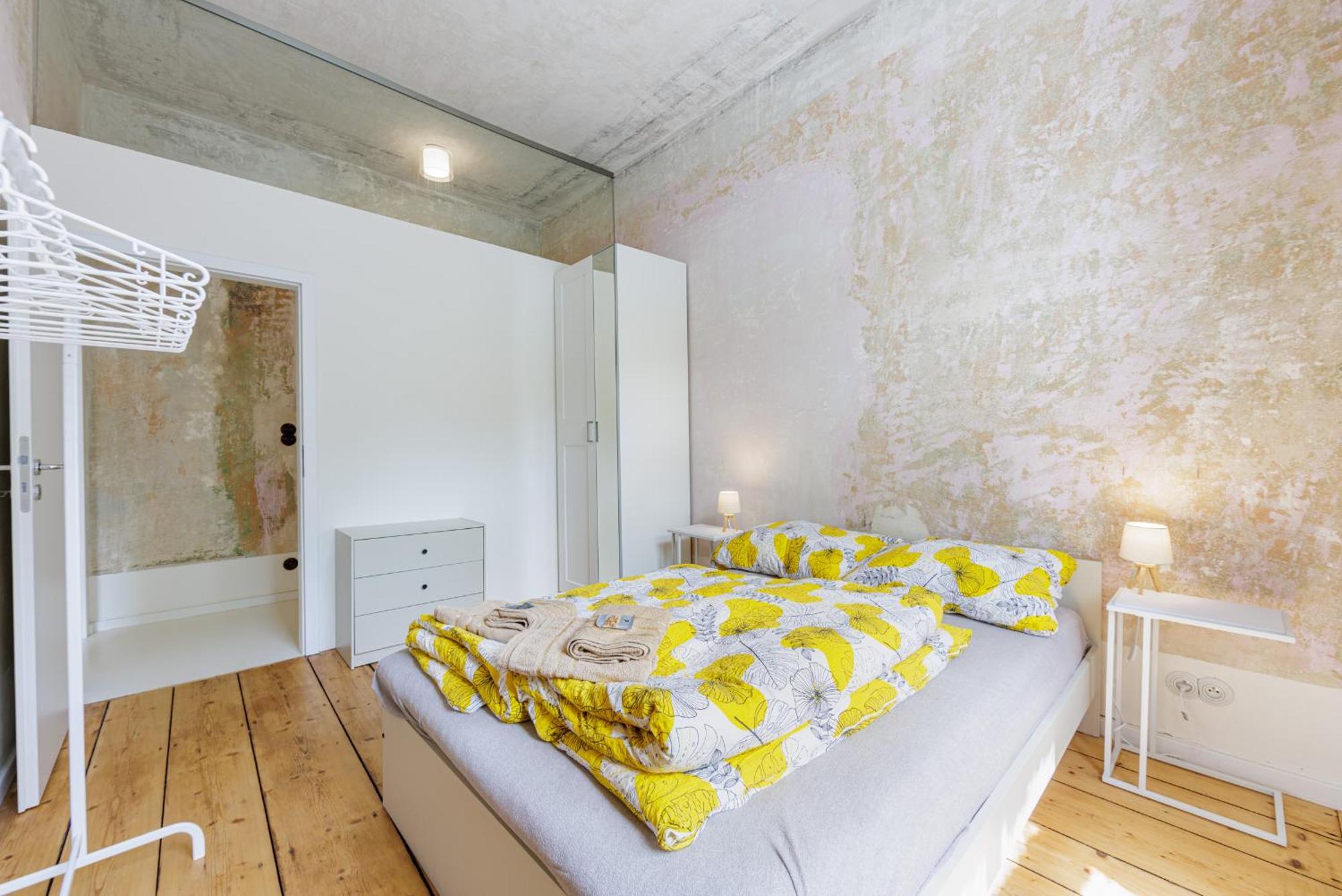Design Apartment In The Heart Of KLV Exterior foto